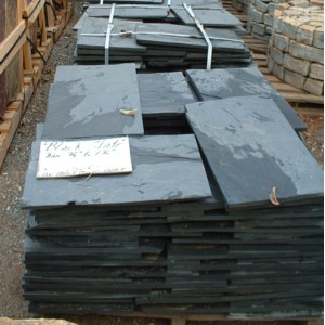 Photo of Black Slate 3/4in to 1in. Use for Masonry stone veneer. Natural stone sold by Rolleri Landscpe Products.